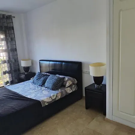 Puerto De La Duquesa Apartment